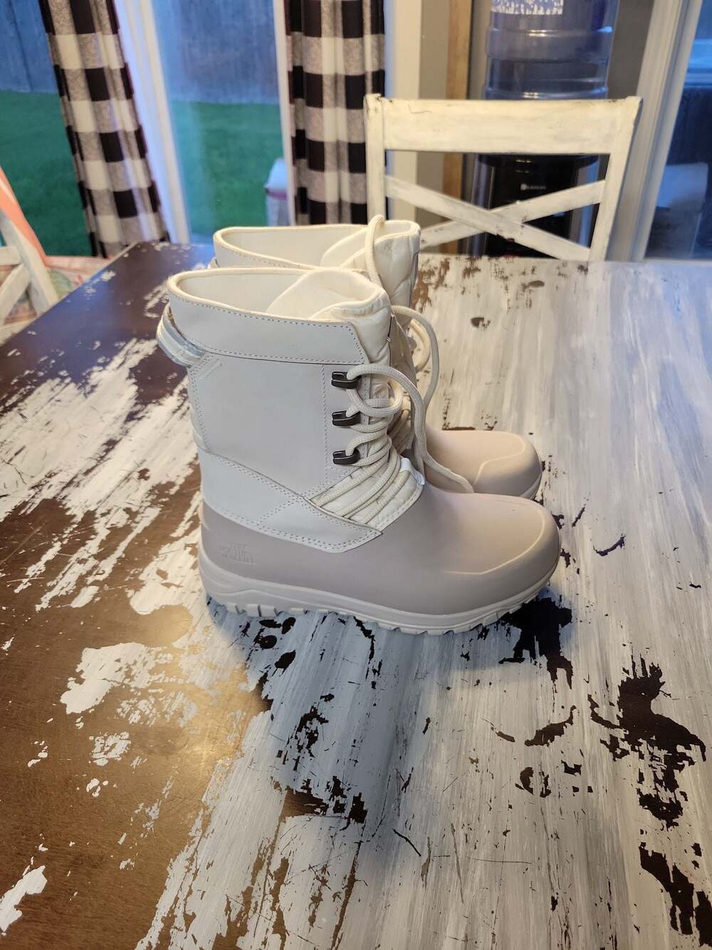 The North Face Women's Yukiona Mid Boots